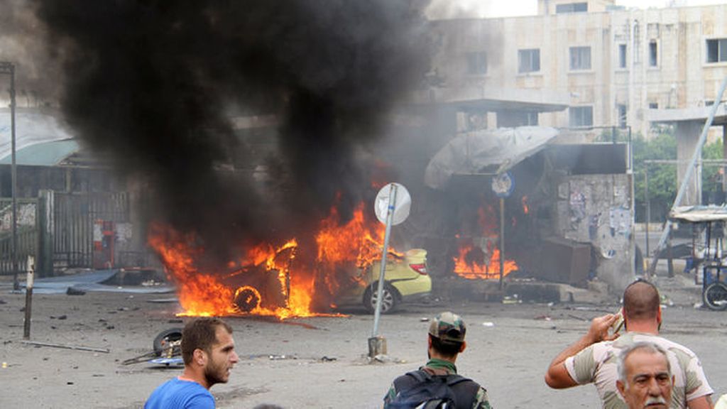 Siete atentados en dos ciudades sirias dejan más de cien muertos