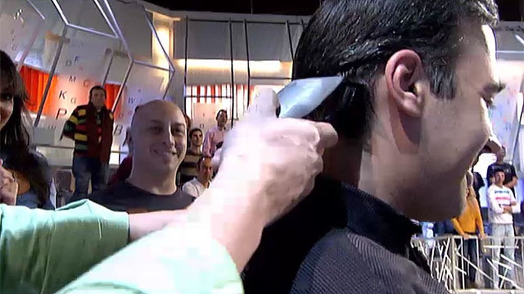 El concursante prometió que si se llevaba el bote se rapaba