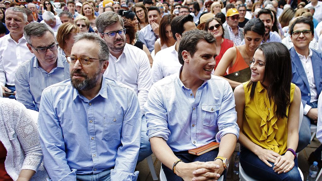 Interrumpen un mitin de Rivera en Barcelona al grito de "Independencia y socialismo"