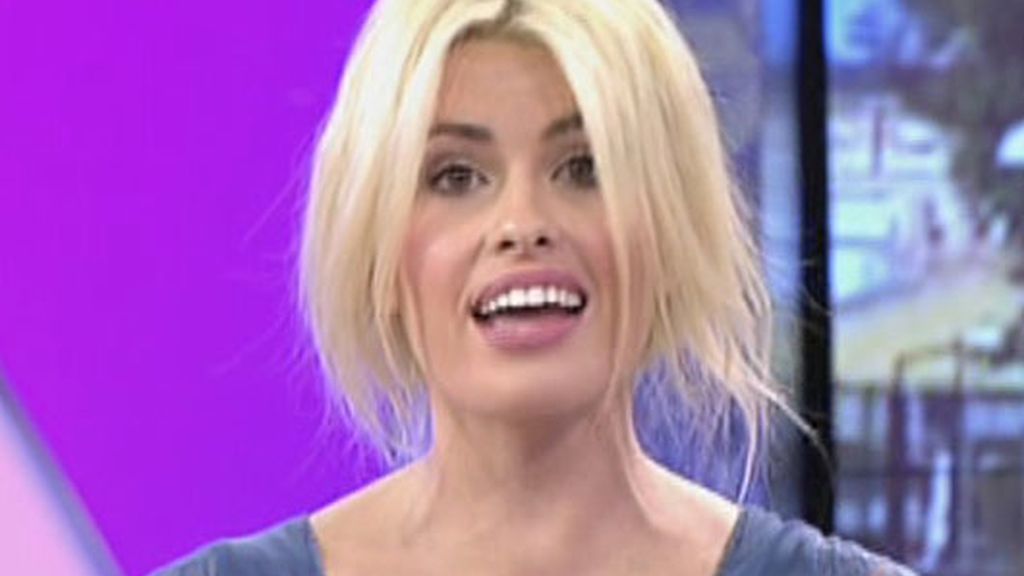 Adriana Abenia, de corto