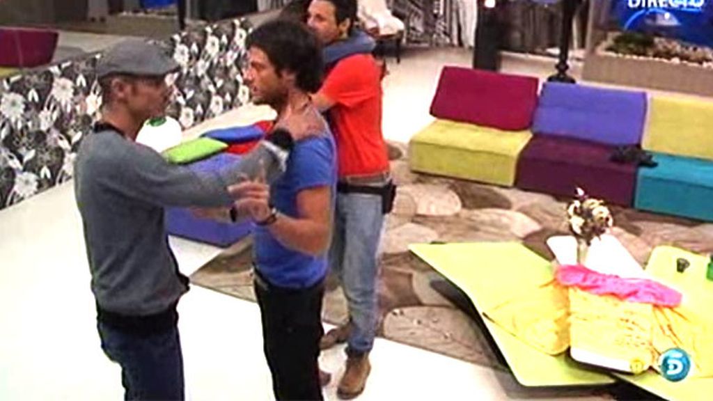 María llevaba consigo una foto de ella y Hugo juntos