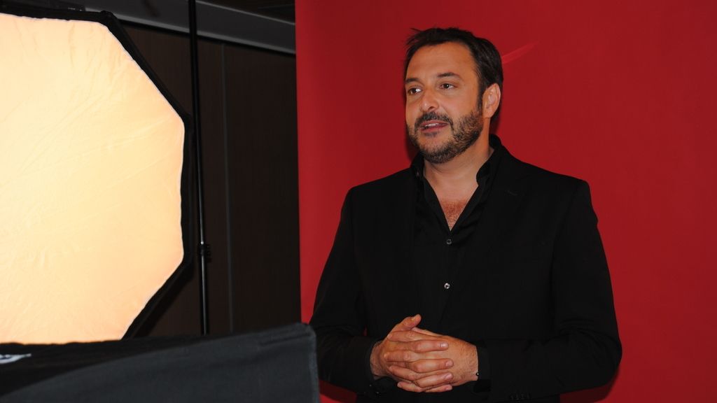 Roberto Vilar en la sesión de fotos