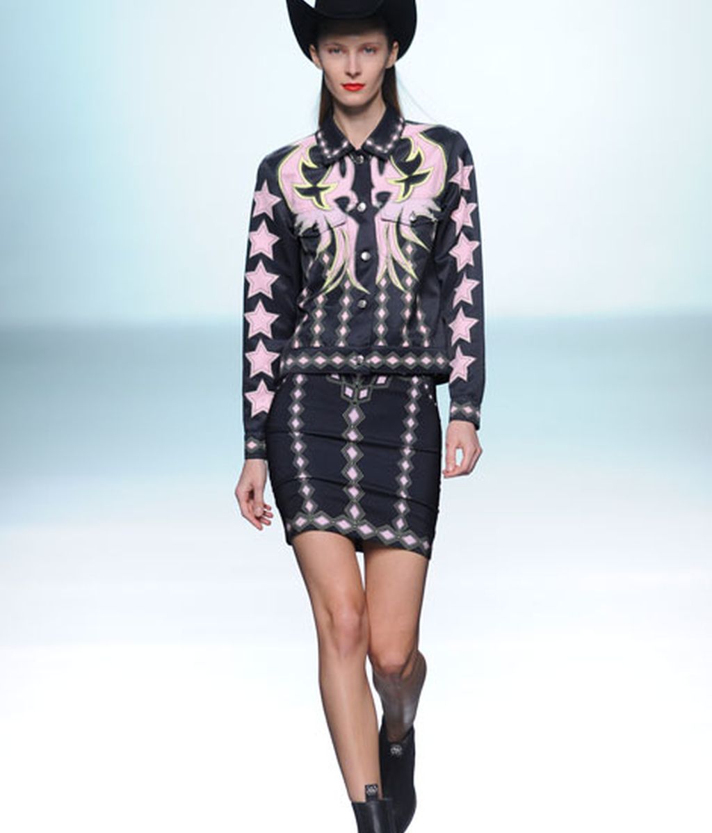 María Escoté: indios y vaqueros