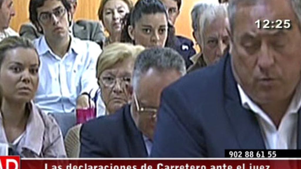 Campanario, cabizbaja durante la declaración de Carretero