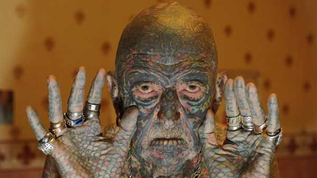 El hombre con más tatuajes