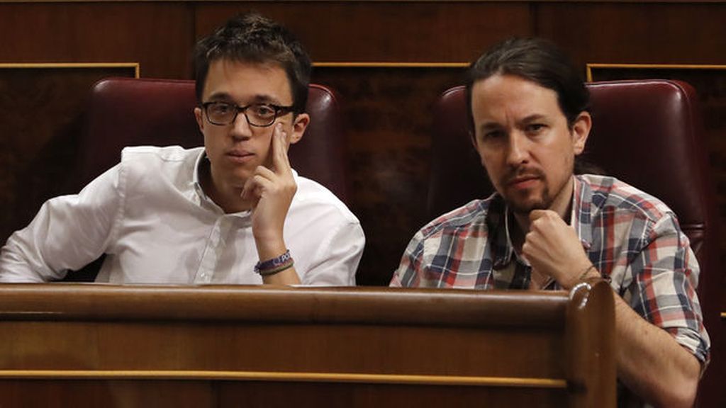 Santamaría reta a Podemos a presentar su reforma constitucional
