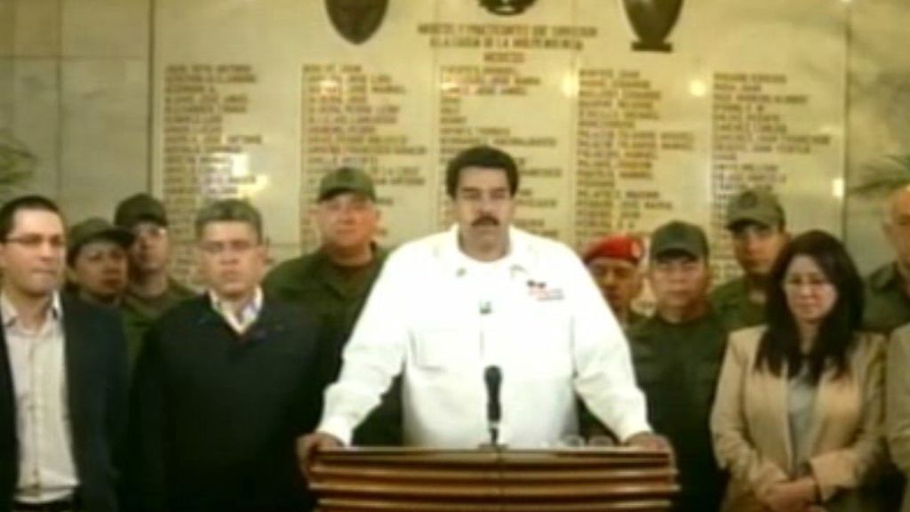 Imagen tomada de la señal de Venezolana de Televisión que muestra al vicepresidente venezolano, Nicolás Maduro, al anunciar que el presidente de Venezuela, Hugo Chávez, falleció