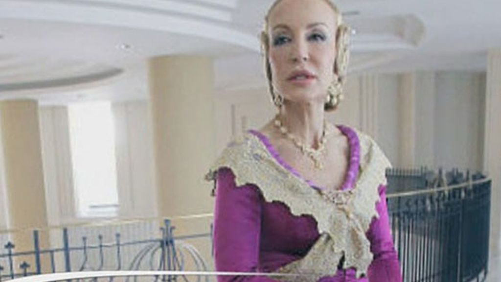 Carmen Lomana, fallera mayor