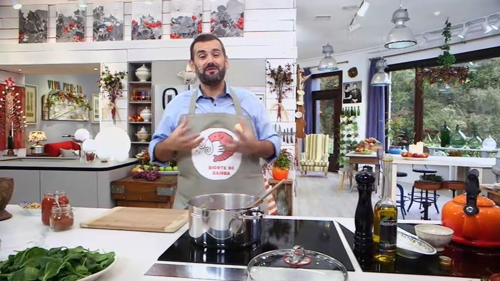 David de Jorge cocina una sopa Minestrone 'cañí'