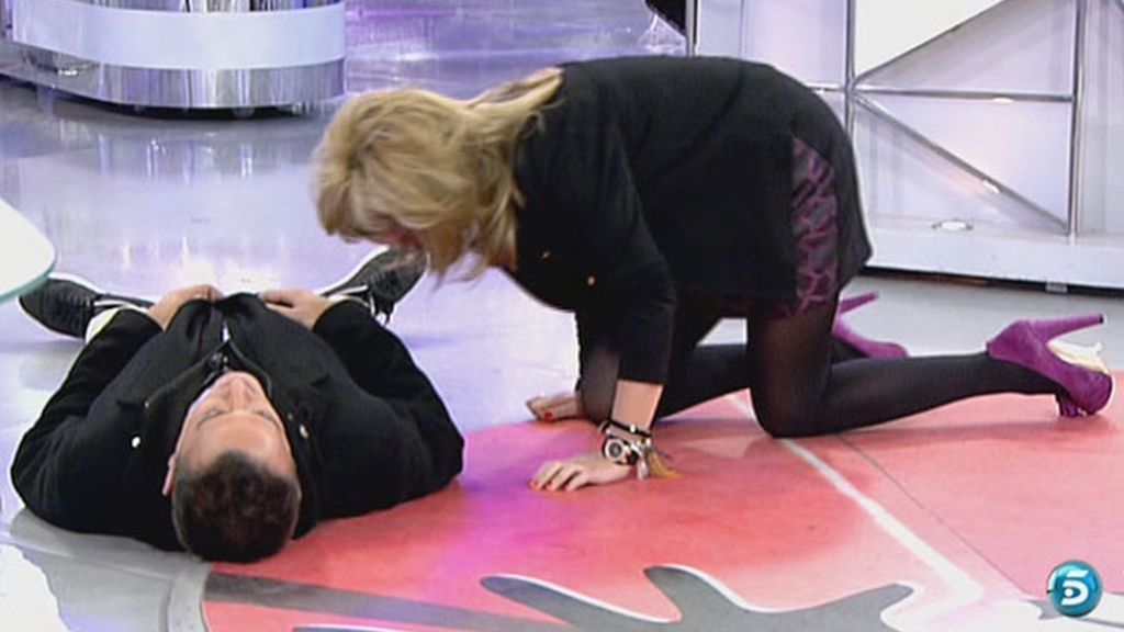 Lydia Lozano imita a Dorso, la mascota de GH 12+1, y Kiko H. a Pepe