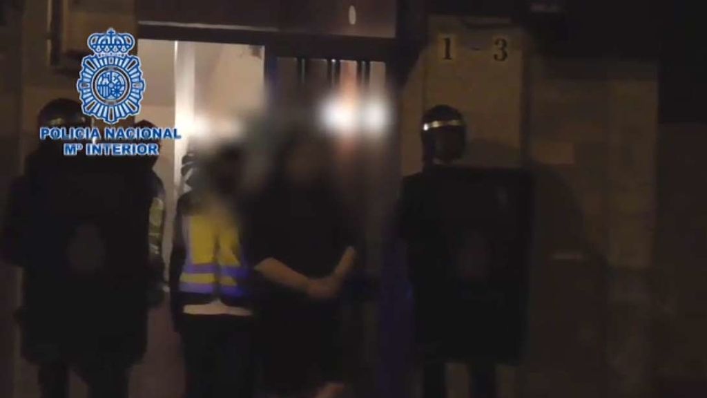 Detenido por vender ropa con emblemas de organizaciones yihadistas