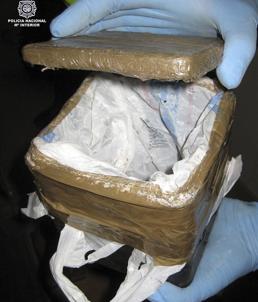 Fotografía facilitada en España por la Policía Nacional de parte de la droga incautada en una operación contra el narcotráfico llevada a cabo el pasado 29 de marzo. EFE/Archivo Fotografía facilitada en España por la Policía Nacional de parte de la droga incautada en una operación contra el narcotráfico llevada a cabo el pasado 29 de marzo. EFE/Archivo