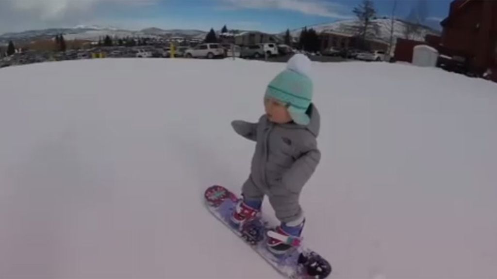 Experto snowboarder con sólo un año