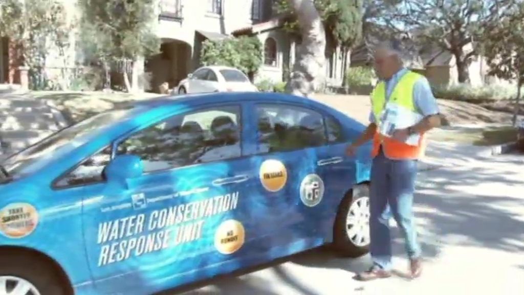 Patrulleros del agua luchan en Los Ángeles, EEUU, por frenar la sequía