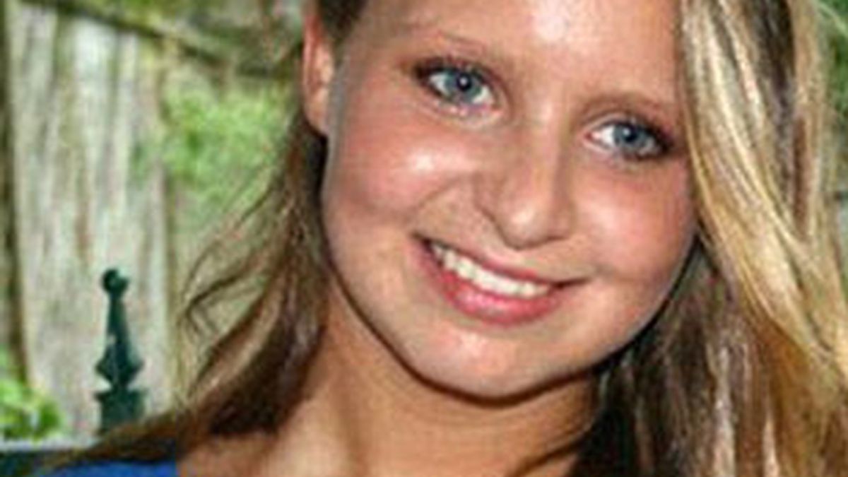 La joven de 18 años pasó diez horas con el 'collar explosivo'. Video: Informativos Telecinco