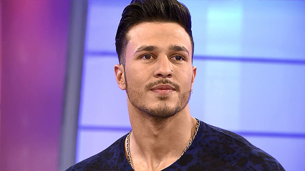 Alejandro ahora viene a por Elisa, pero ya estuvo por María y por Steisy Alejandro ahora viene a por Elisa, pero ya estuvo por María y por Steisy