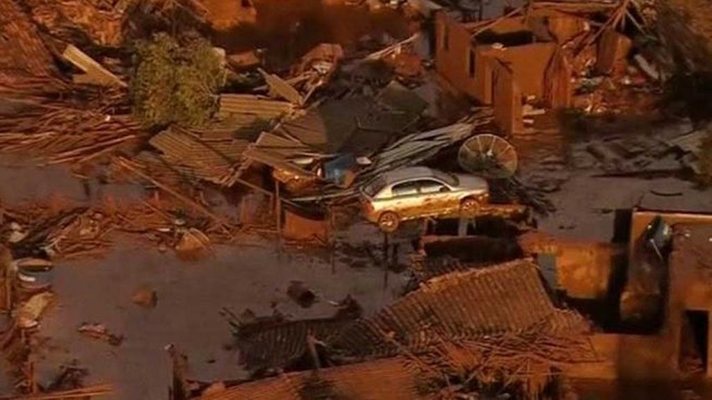 Mueren 17 personas tras la rotura de una presa con lodos contaminados en Brasil