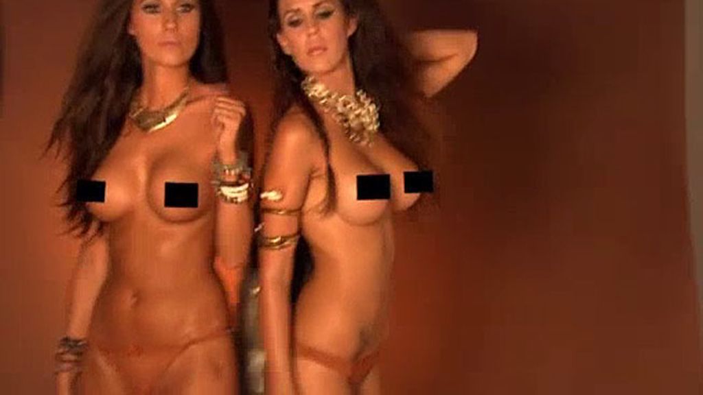 Cristina y Chabeli posan casi desnudas