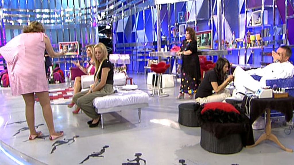 Manicura y pedicura en 'Sálvame'