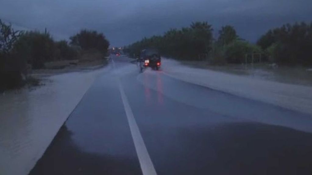 La Comunidad valenciana, en alerta naranja por lluvias, viento y fenómenos costeros