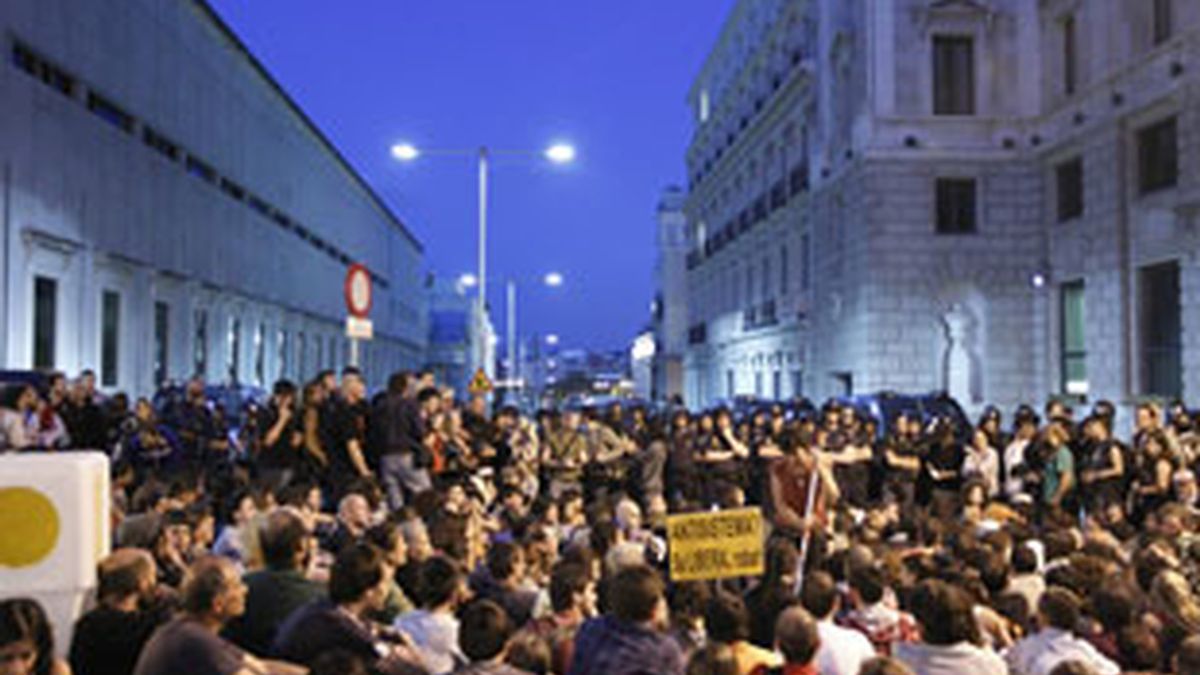 Siete de cada diez españoles asegura tener una imagen positiva del movimiento 15-M. Vídeo: Atlas.