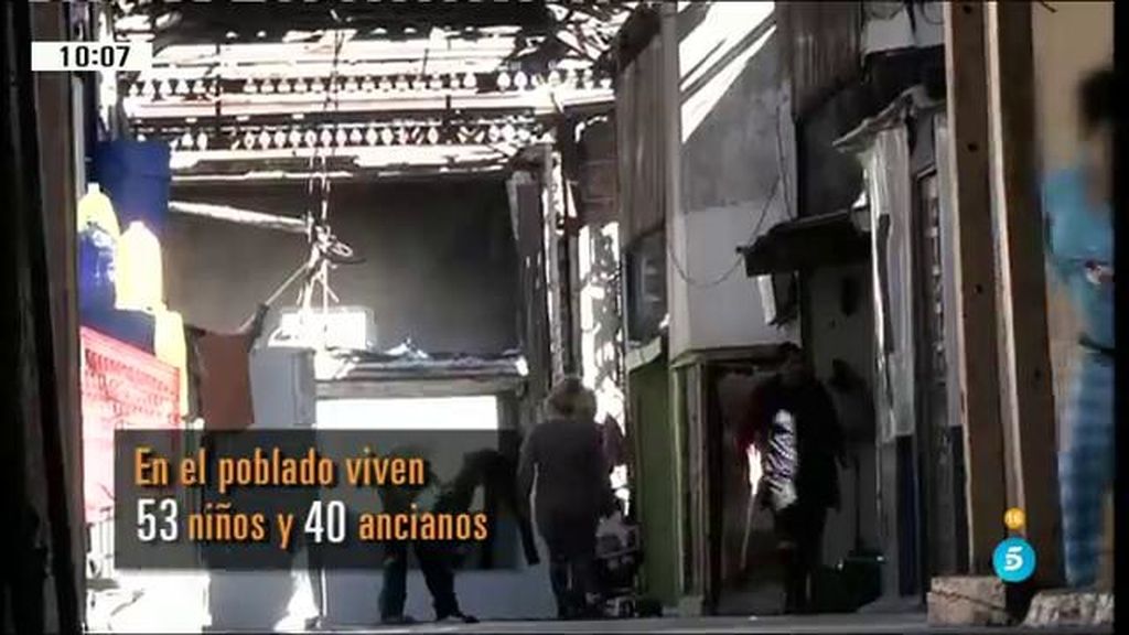 Reportaje 'El Pera': Pendientes del desalojo de un poblado chabolista