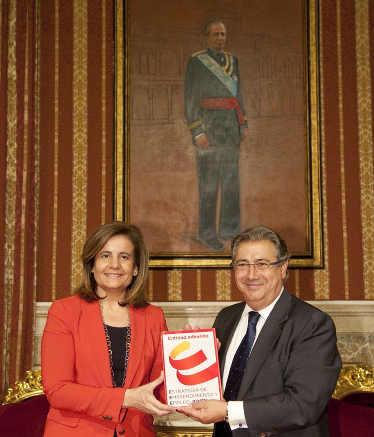 Fátima Báñez firma en Sevilla el convenio "Estrategia de Emprendimiento y Empleo Joven 2013-2016"