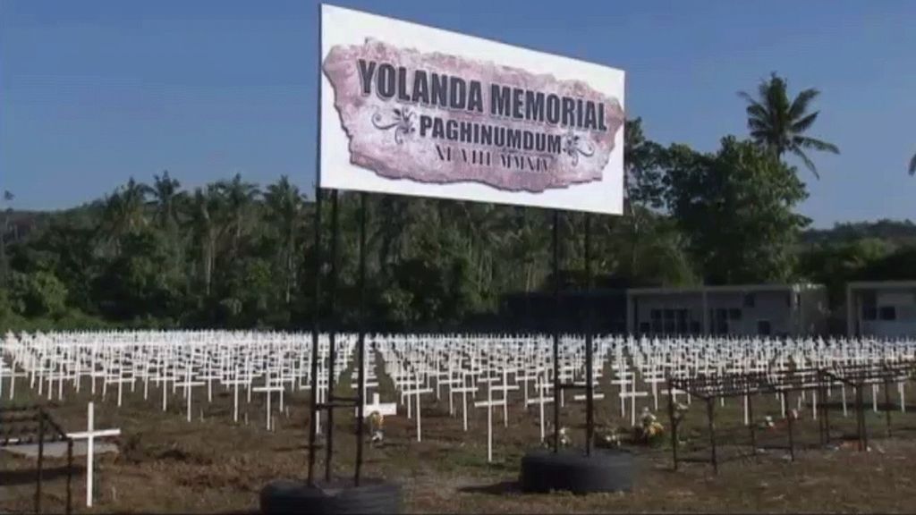 Filipinas recuerda a las víctimas del tifón Haiyán un año después