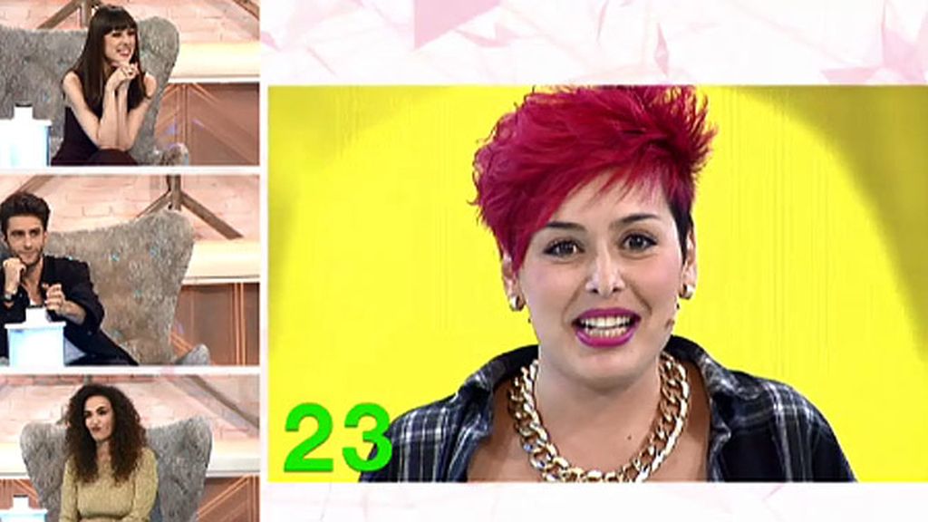 ¿Es Miley Cyrus? ¿Es Pink?... ¡es Sara!