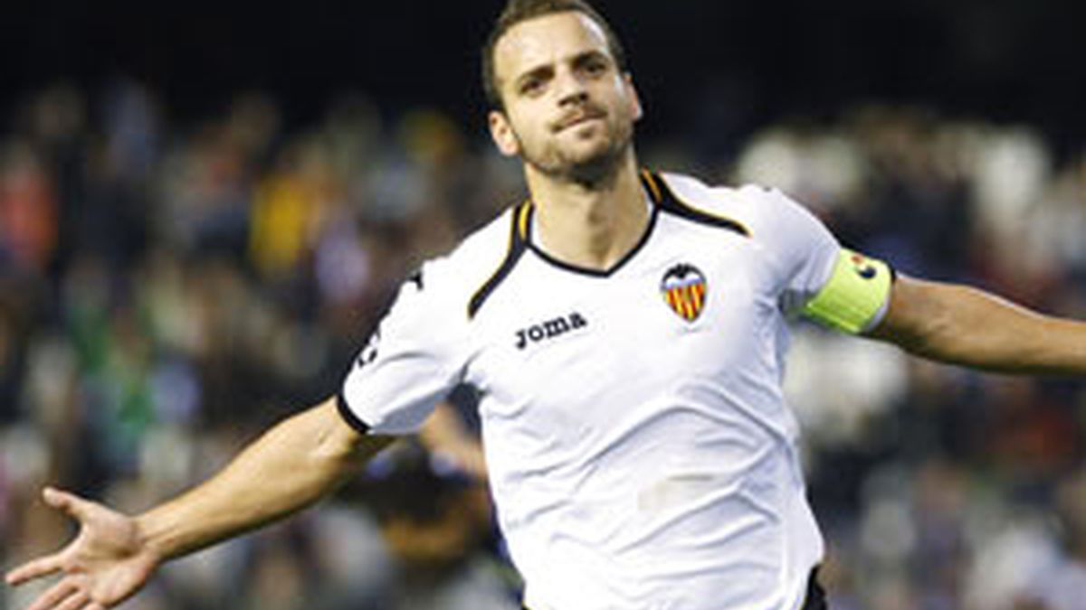 Tres de los siete goles fueron de Soldado VíDEO: INFORMATIVOS TELECINCO Tres de los siete goles fueron de Soldado VíDEO: INFORMATIVOS TELECINCO