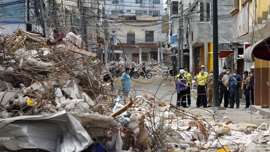 Las cicatrices del terremoto siguen muy presentes en Ecuador