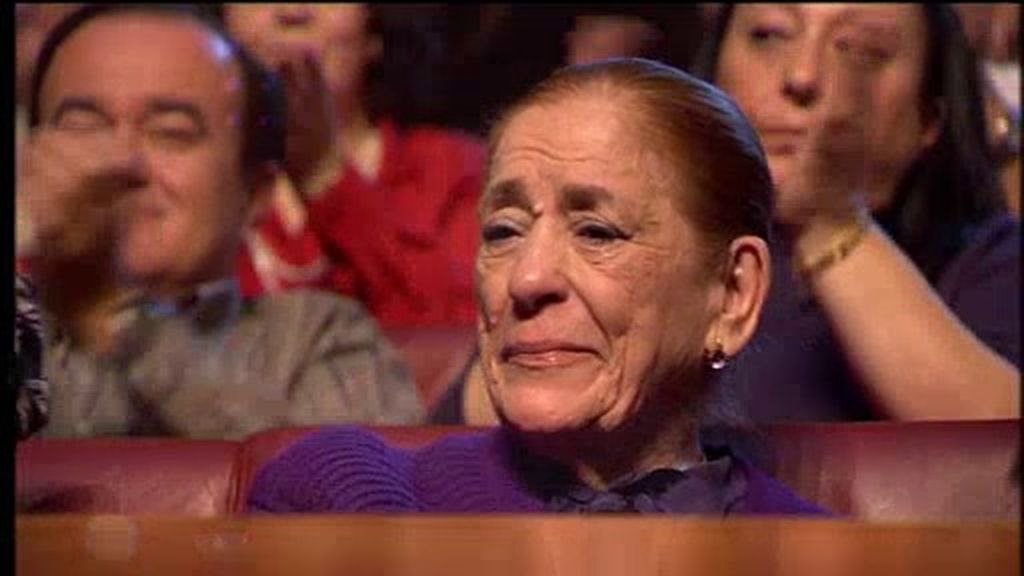 Una madre emocionada