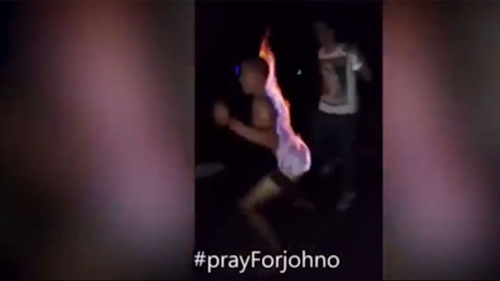 Se prende fuego por un juego de beber