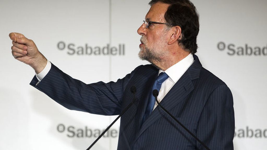Rajoy marca su camino en Barcelona tras el 26-J