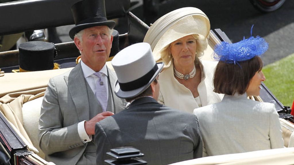 Desfile de tocados en Ascot