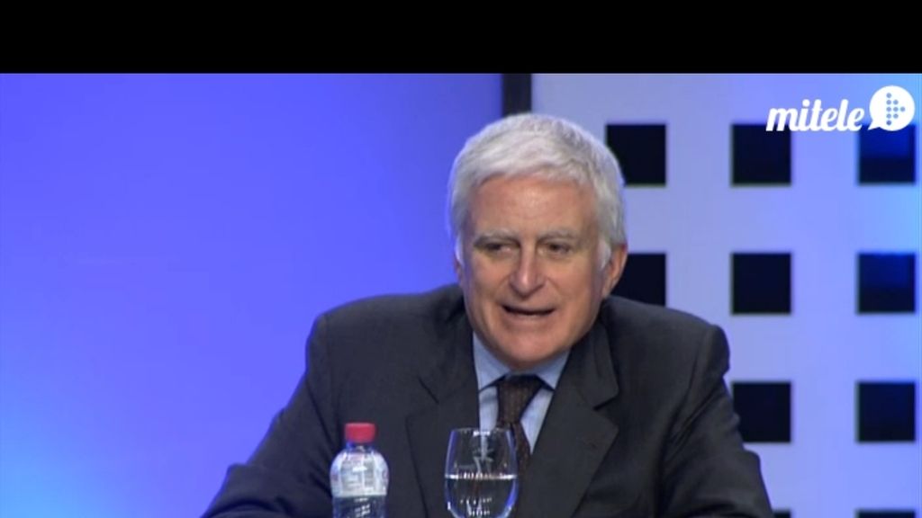 Vasile, J.J. Santos, Manu, Sara, Casillas, Iniesta, Del Bosque, en la presentación