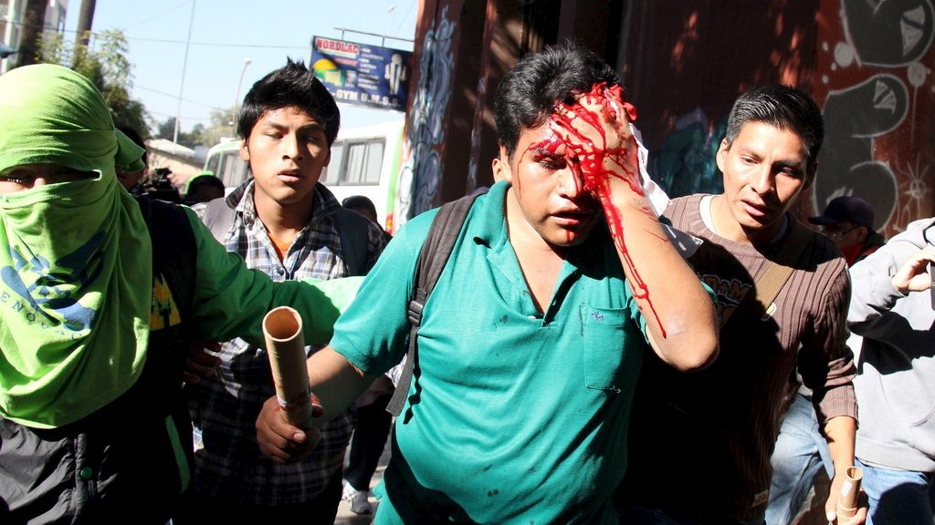 Violentos disturbios entre estudiantes en la Universidad de Cochabamba