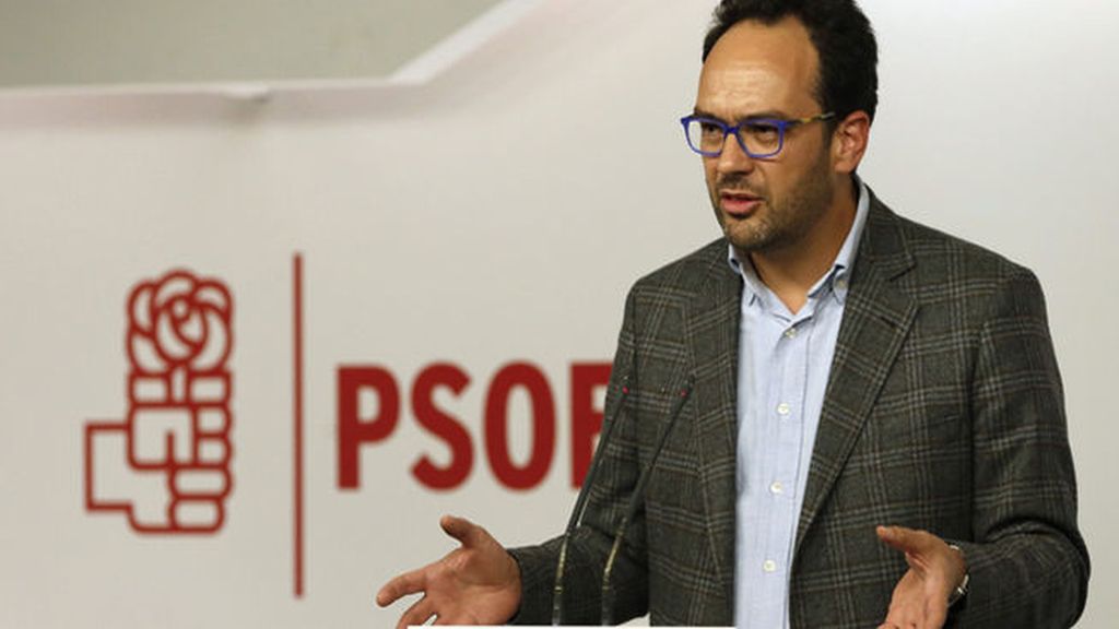 Hernando cree que los españoles reconocen el trabajo del PSOE y de C's