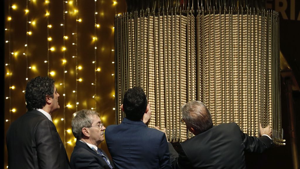 Preparativos antes del sorteo