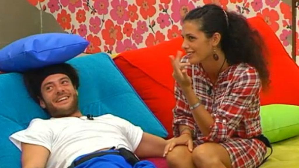 Juegos de manos en el sofá