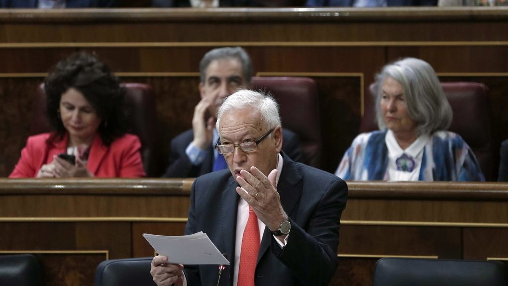 Margallo contradice a Aguirre: “Carmena no es ningún peligro para la democracia”