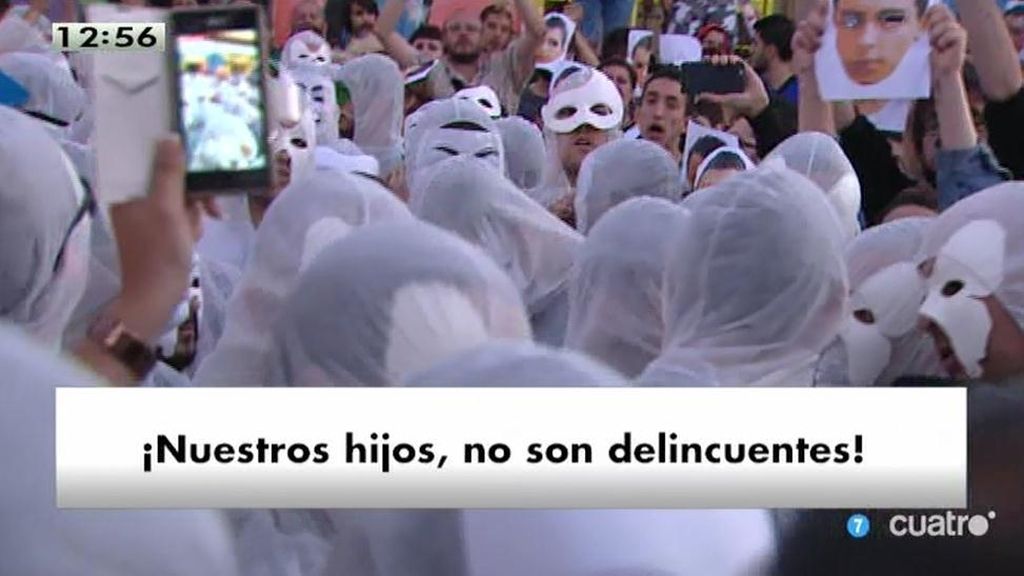Multitudinario acto de protestas durante la detención de ‘Alfon’ en Madrid