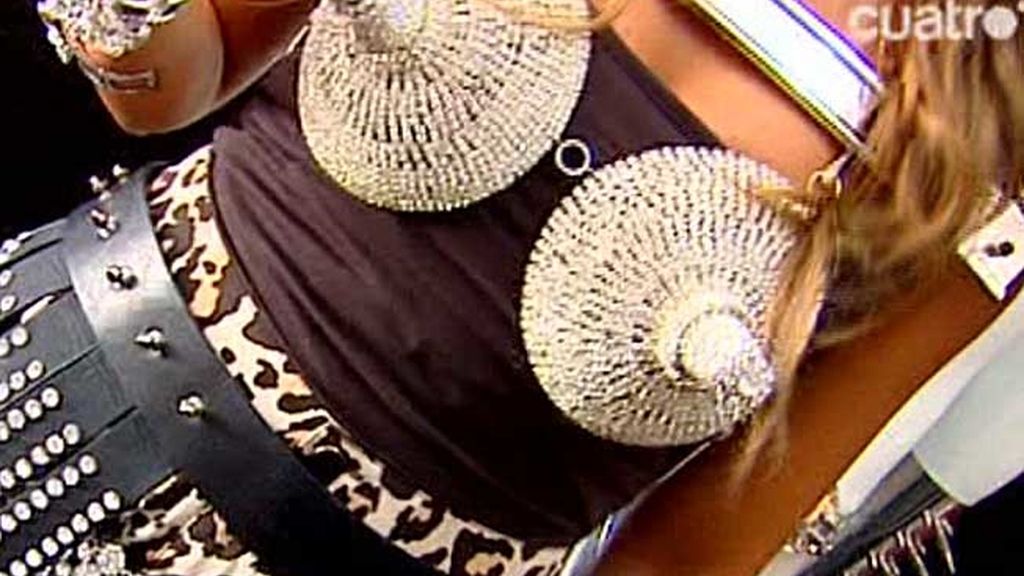 Lady Gaga viste accesorios de un diseñador de Lavapiés