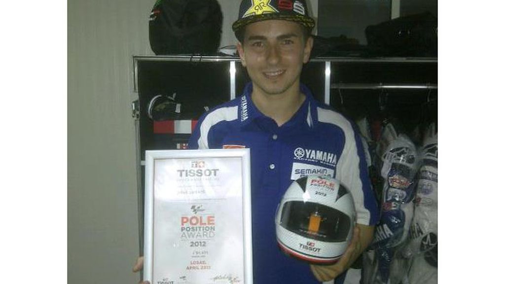 Jorge Lorenzo presume de 'pole' en su Facebook