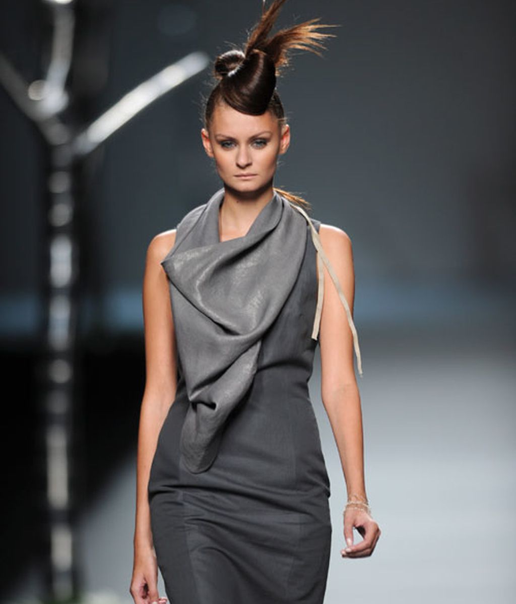 Oriente y occidente se fusionan en la colección de Sara Coleman