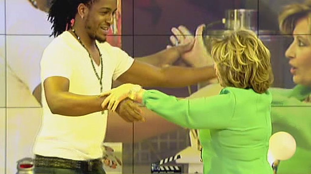 La defensora de la audiencia también baila