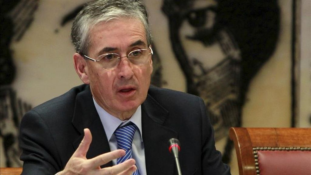 El ministro de Presidencia, Ramón Jáuregui, compareció hoy ante la Comisión de Asuntos Iberoamericanos para informar de los trabajos de la Comisión Nacional para la Conmemoración del Bicentenario de la Independencia de las Repúblicas Iberoamericanas. EFE