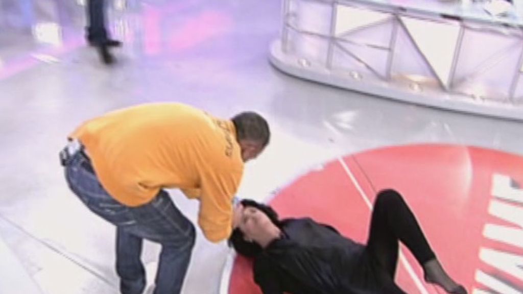 Le ha dado un tirón en la primera vuelta y no ha podido cumplir la pena