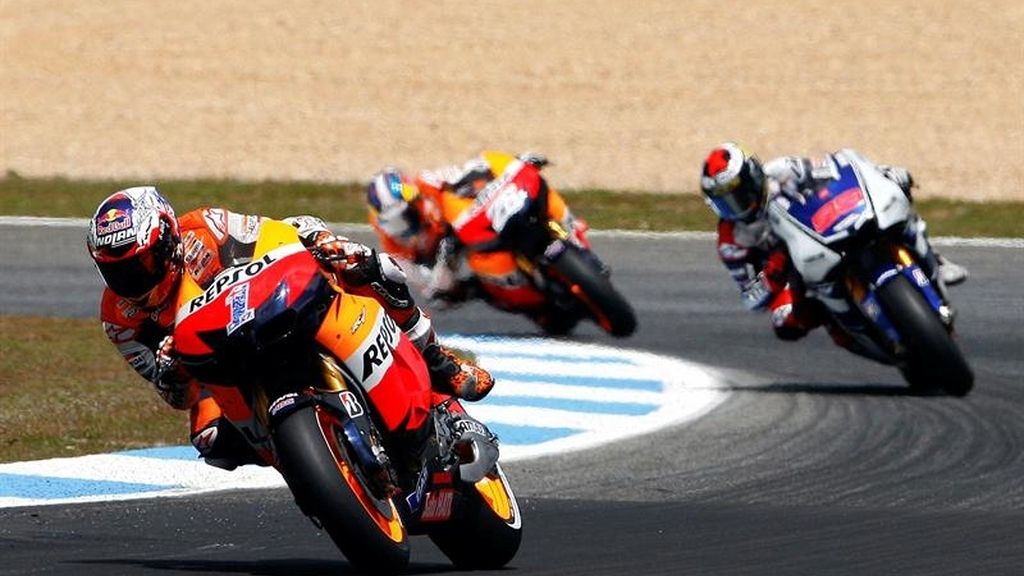 Lorenzo y Pedrosa, tras la rueda de Stoner