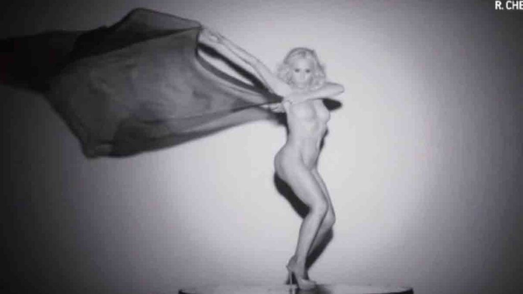 A sus 46 años, la cantante luce espectacular en su último videoclip